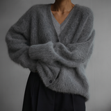 Pulover cu nasturi – Eleganță delicată cu rafinament relaxat