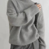 Collaria | – Pulover elegant cu guler înalt