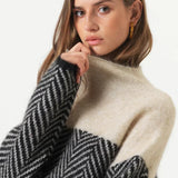 Fleur | Pulover premium cu guler înalt din material de lux